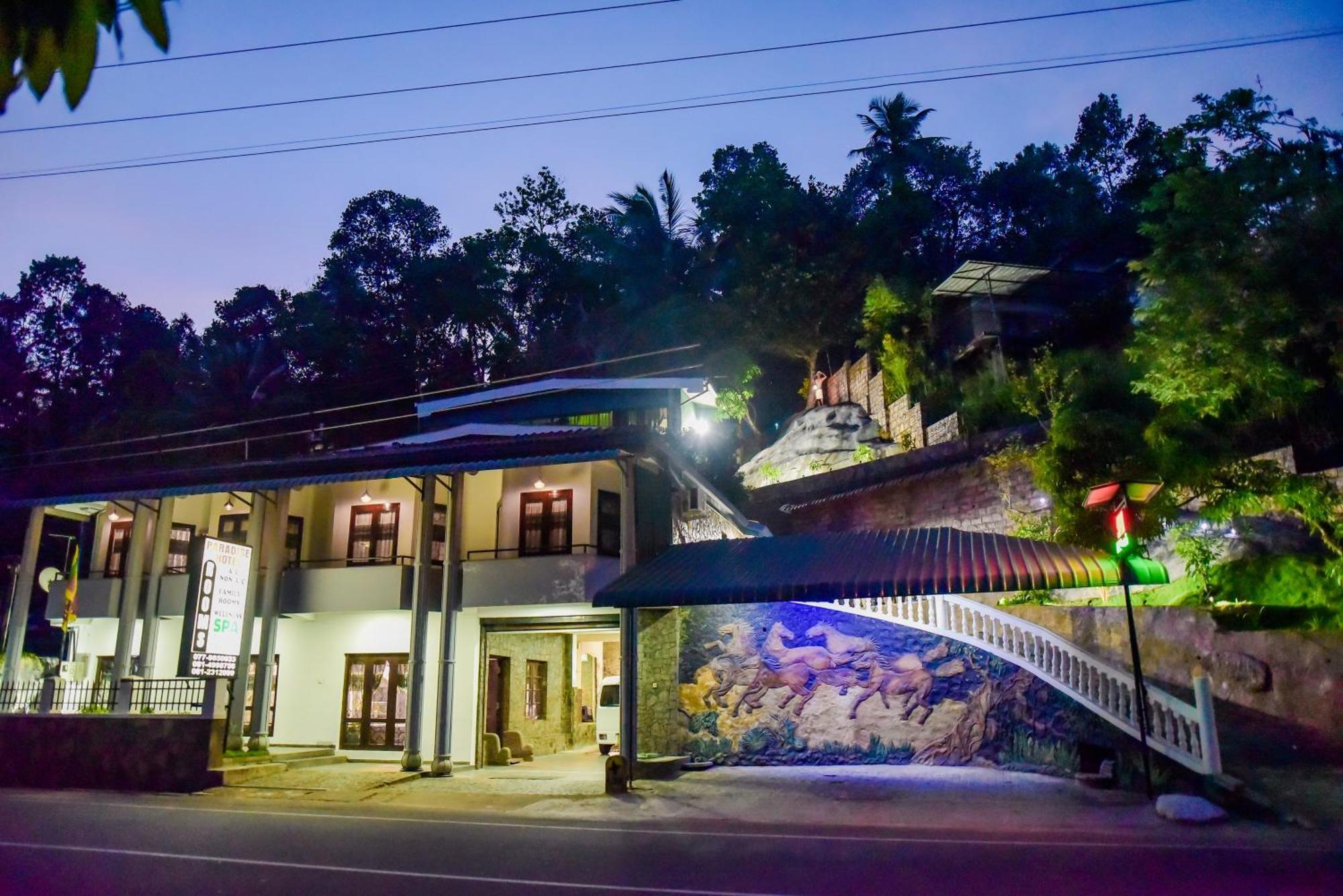 Kandy Paradise Hotel & Spa Gelioya Exterior photo